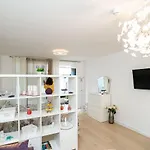 Lenka شقة دوبروفينك